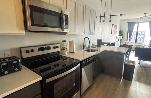 Elizabeth Apartment | 2BR apt near EWR 9223