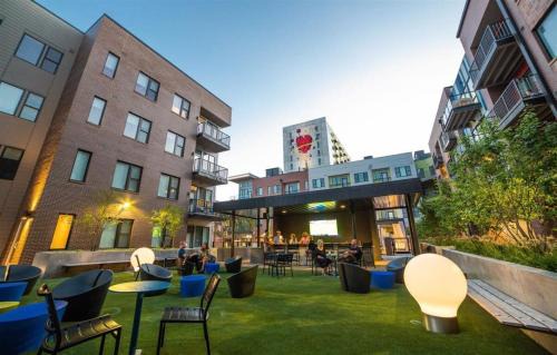 Mile Square Apartment | 2BR Balcony Suite Gym & Pool Downtown at CityWay