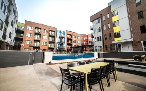 Mile Square Apartment | 2BR Balcony Suite Gym & Pool Downtown at CityWay