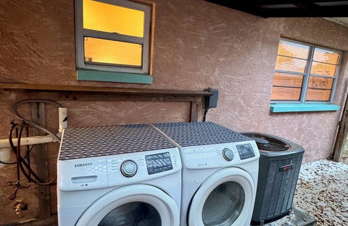 Convair Cove House | 2BR Beach Escape: Victoria Station