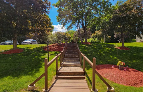 Weirs Beach Condo | 2BR Condo: Laconia Life near Weir Beach