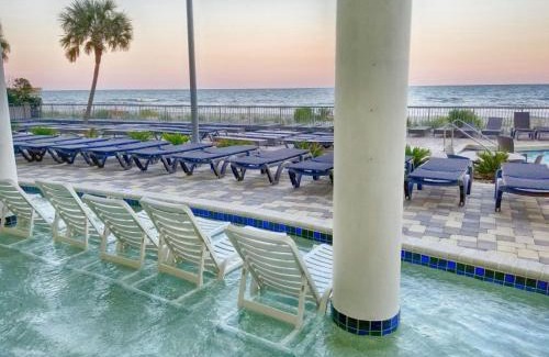 Downtown Myrtle Beach Apartment | 2BR condo w hot tubs & ocean views