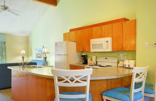 Duck Apartment | 2BR Condo w/Indoor Pool + Beach Access