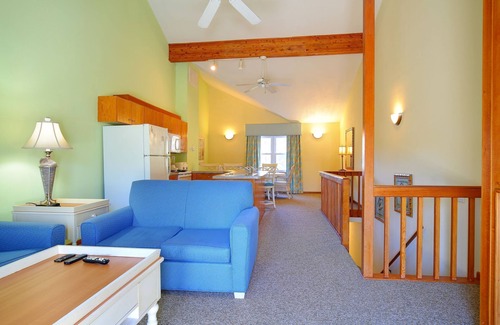Duck Apartment | 2BR Condo w/Indoor Pool + Beach Access