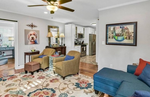 Rosewood House | 2BR Cottage | Minutes from USC & Fort Jackson