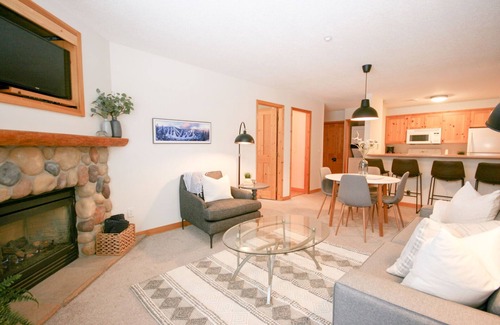 Sun Peaks Condo | 2BR | Crystal Forest | Ski-In/Ski-Out | Private Hot Tub
