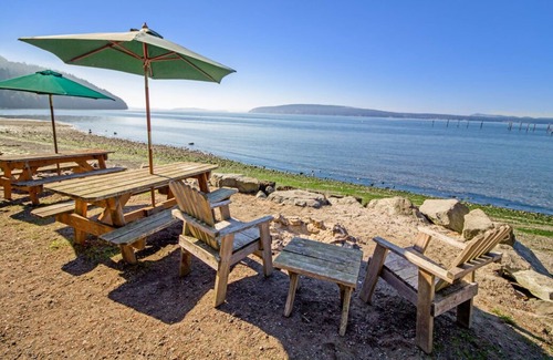 Eastsound Cabin | 2BR Deluxe Beachfront Cabin on Spectacular West Beach!