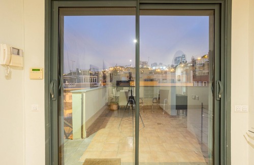 Las Palmas de Gran Canaria Ski Chalet | 2BR Penthouse with Terrace and City views
