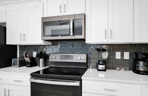 Kissimmee Apartment | 2BR Family Condo Near Disney, Universal & More!