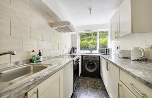 City Centre Glasgow Apartment | 2BR Flat Near Glasgow Uni Hydro and City Centre