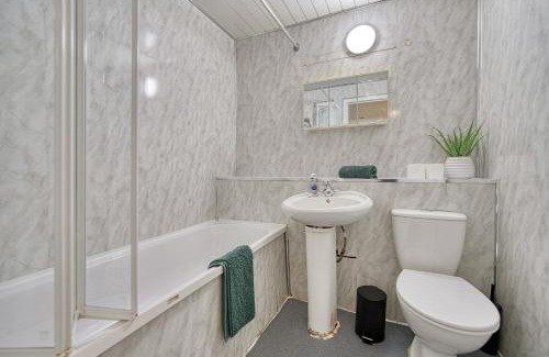 City Centre Glasgow Apartment | 2BR Flat Near Glasgow Uni Hydro and City Centre
