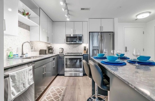 Navy Yard Apartment | 2BR Furnished Apartment Near Nationals Park