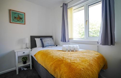 Doncaster Apartment | 2BR-Gayton Apt-FREE Parking-Fully Equipped-Short, Mid term stays