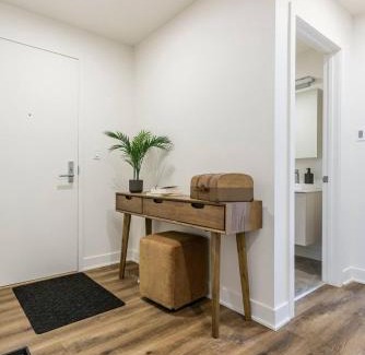Downtown Montreal Apartment | 2Br+Gym for VIP Corporate & Students Downtown MTL
