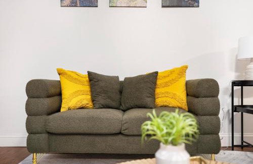 Johnson City House | 2BR loft condo in downtown Johnson City