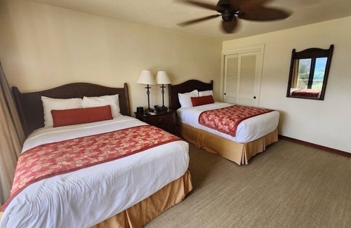 Princeville Resort | 2BR Ocean View condo resort in Princeville. Private path to walk to the beach!