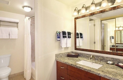 Princeville Resort | 2BR Ocean View condo resort in Princeville. Private path to walk to the beach!