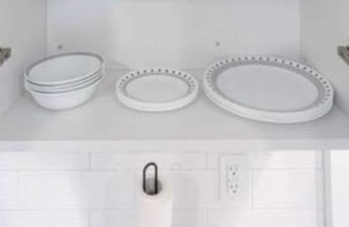 Kitchener Apartment | 2BR+Office+Wifi +Washer +Dryer +Parking +TVw/Prime