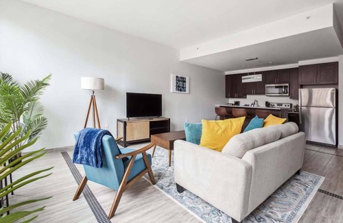 Downtown Detroit Apartment | 2BR Premium Downtown Suite