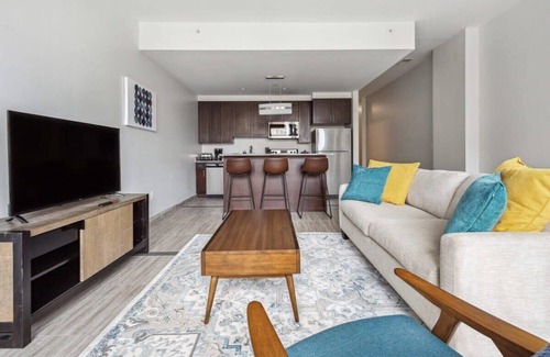 Downtown Detroit Apartment | 2BR Premium Downtown Suite