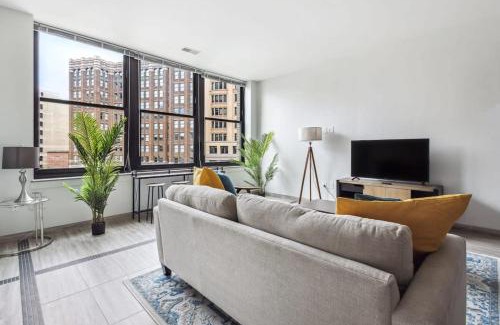 Downtown Detroit Apartment | 2BR Premium Downtown Suite