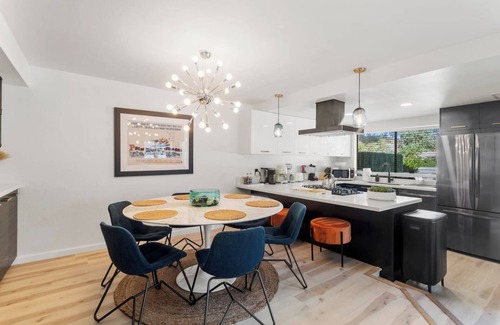Palm Springs Condo | 2BR.Private Patio.BBQ.Fire Pit.Tennis.Pools.Dog OK