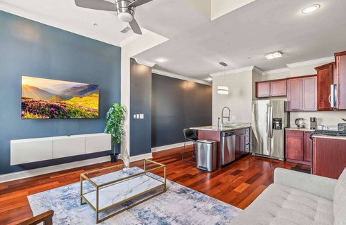 Olde Kensington Apartment | 2BR Retreat | Northern Libs | 2 Beds | Onsite Gym