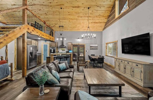 Williams House | 2BR Retreat Williams AZ Pathway to Canyon