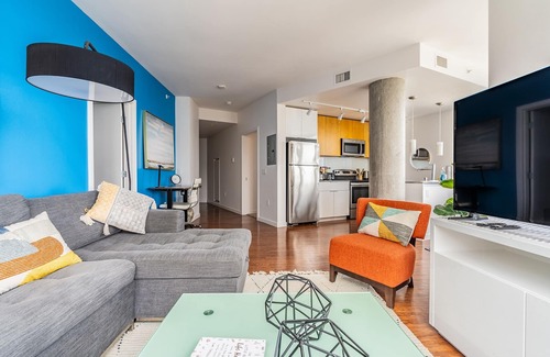 West Bellevue Apartment | 2BR | Rooftop, Pool & Gym | Bellevue | Sophari A