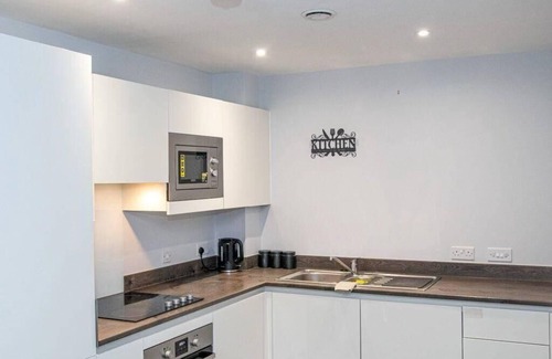 Bordesley Apartment | 2BR-Sleeps4-CityCentre-Parking-Rooftop