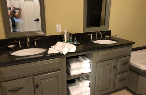 Jeffersonville Resort | 2BR Smugglers Notch Resort—units vary
