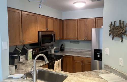 Manteo Condo | 2BR Sound-view condo near attractions w/balcony