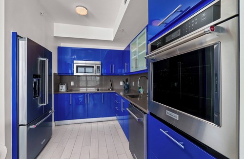 Barrier Island Condo | 2BR W Residence, Double LivingRoom,Brand New Sofas, Pool, Hot tub