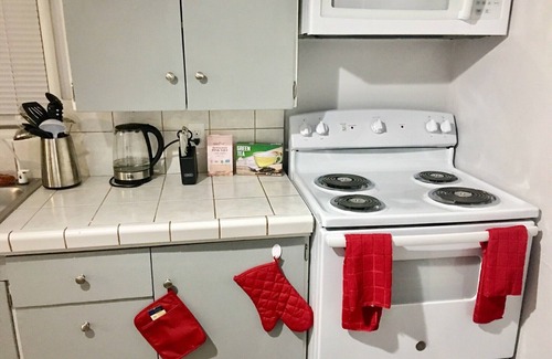 City Center Medford House | 2BR+Xtra Studio⭐️Isolated Getaway:By Hospitals+Family Friendly ⭐️5→Airport⭐️WiFi