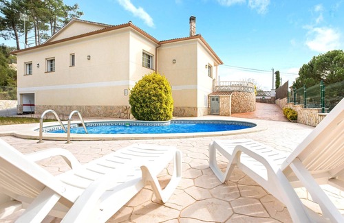 Vidreres Villa | 2CAROL01 - Nice 4 bedroom house with private pool located in a quiet residential area