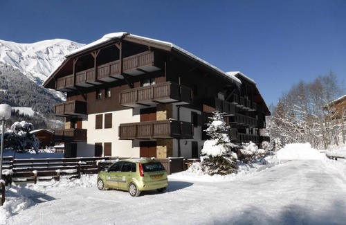 Les Contamines-Montjoie Apartment | 2nd floor, balcony, parking, tv, ski locker, 35m², Les Contamines-Montjoie