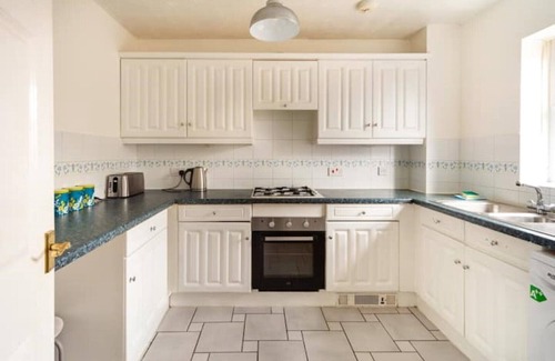 Coventry Apartment | 2nd Floor Flat. Families/Contractors NEC