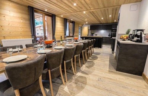 Chatel Apartment | 2nd floor, swimming pool, sauna, terrace, balcony, fireplace or stove, parking, 200m², Châtel