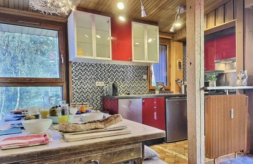 Val Claret Apartment | 2nd floor, view mountain, balcony, tv, ski locker, 50m², Tignes