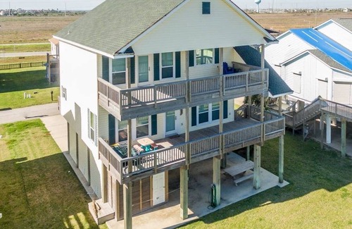 Spanish Grant House | 2nd Row from beach! Spanish Grant w/Gulf views!