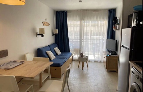 La Bocca Apartment | 2P 4 PERS. 50 M FROM THE BEACH + PARKING LOT + TERRACE + SWIMMING POOL + WIFI