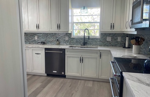 Saint James City House | 3/2 Stilt Home in the Heart of Saint James City