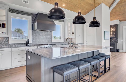 Isle of Palms House | 3 47th Avenue by AvantStay | Oceanfront + Private Pool + View