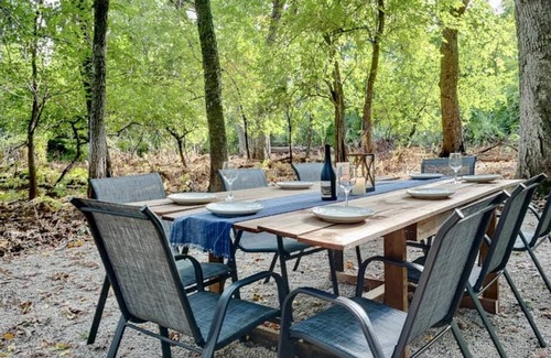 Green Lake Cottage | 3 Acre Cottage minutes from Golf & Green Lake
