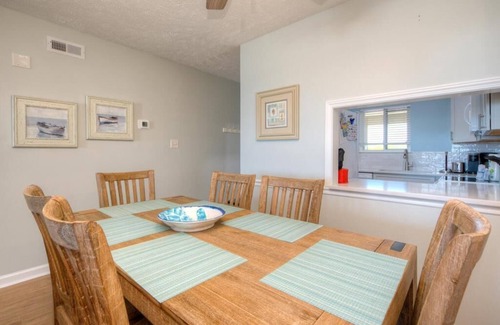 Caswell Beach Condo | 3 BA/2 BA Caswell Beach Oceanfront Condo w/Pool-Sleeps 6