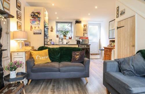 Tanygrisiau House | 3 Barlwyd Terrace