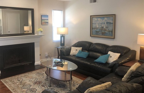 Woodbridge House | 3 Bd 2 Bath Townhome in Woodbridge, Irvine