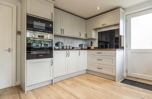 Bourton House | 3 BD in the Centre of Bourton