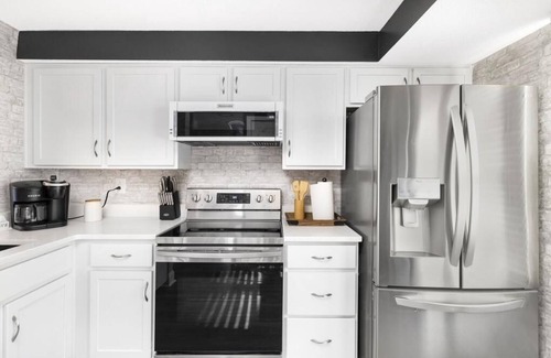 Pineville House | 3 BDR Townhome!