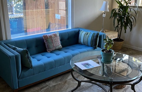 San Jose House | 3 bdrm, 2 Bath, Close to SJC, Pool, Hot Tub & Sauna